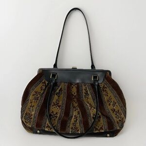 Elegant Women's Bag Maxx New York